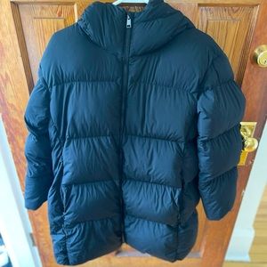 Aritzia The Group Babaton Park city puffer jacket